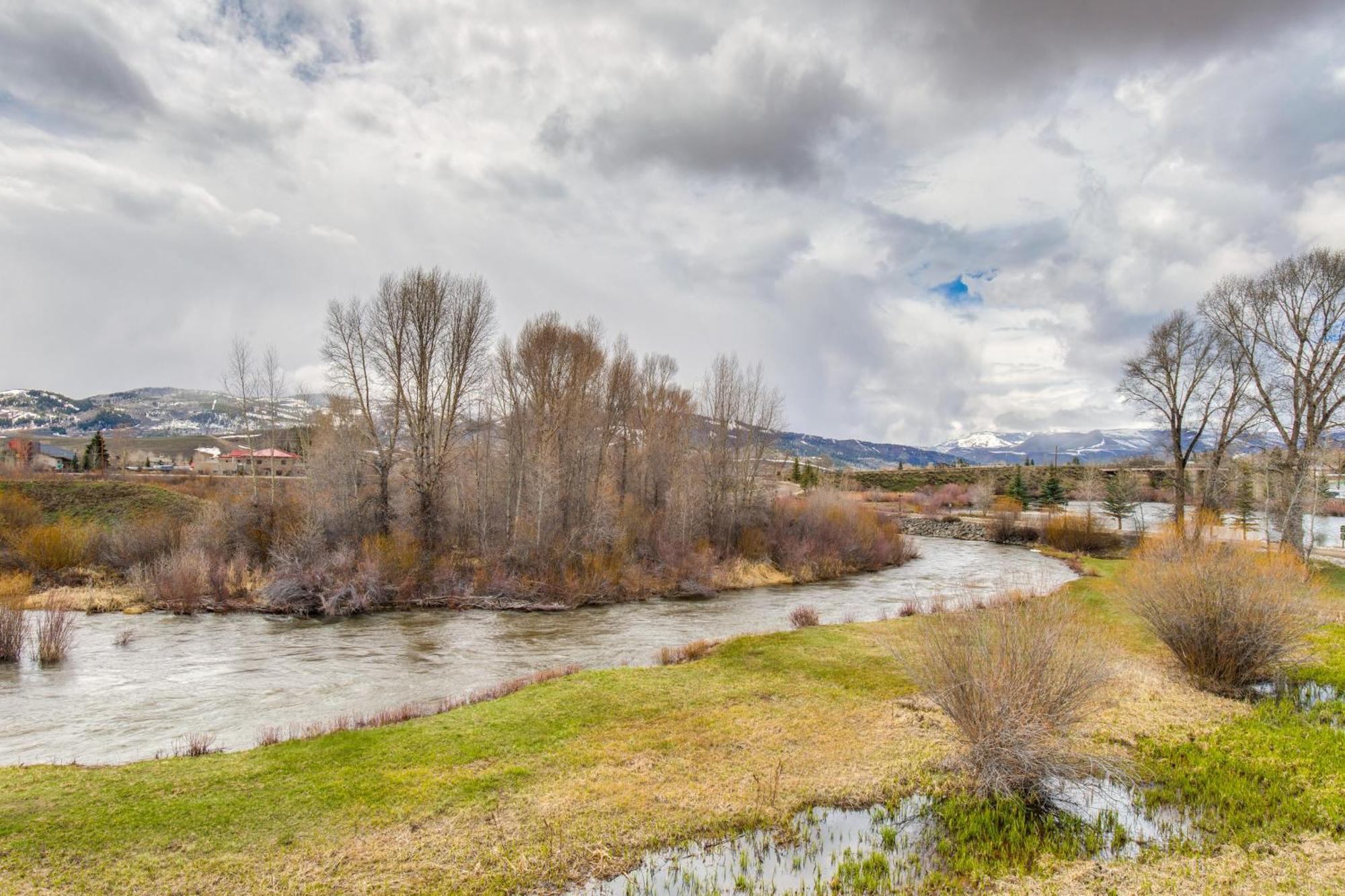 Riverfront Cabin About 4 Mi To Granby Ranch! מראה חיצוני תמונה