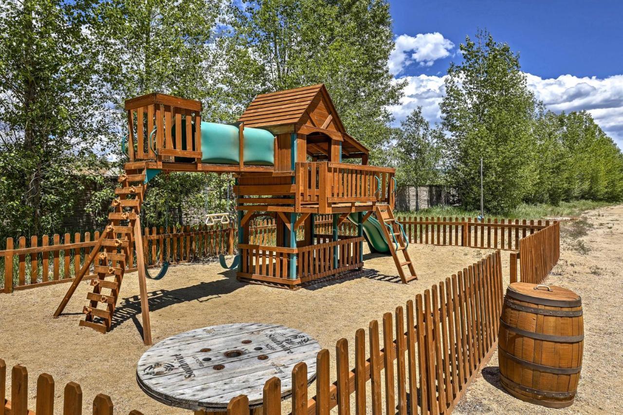 Riverfront Cabin About 4 Mi To Granby Ranch! מראה חיצוני תמונה